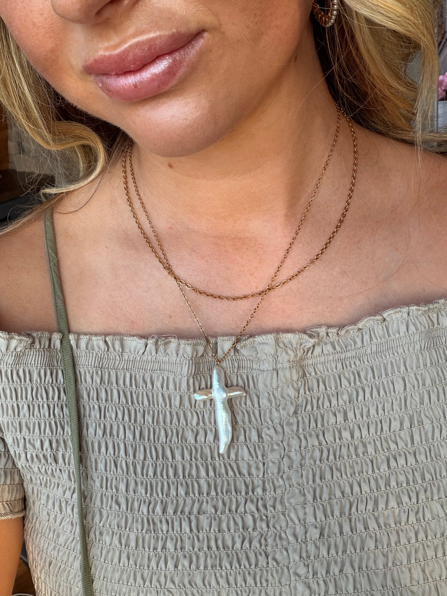 AMANDA NECKLACE