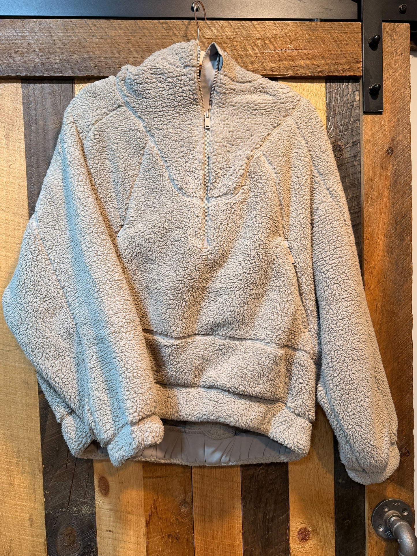 Oversized fleece pullover with hood
